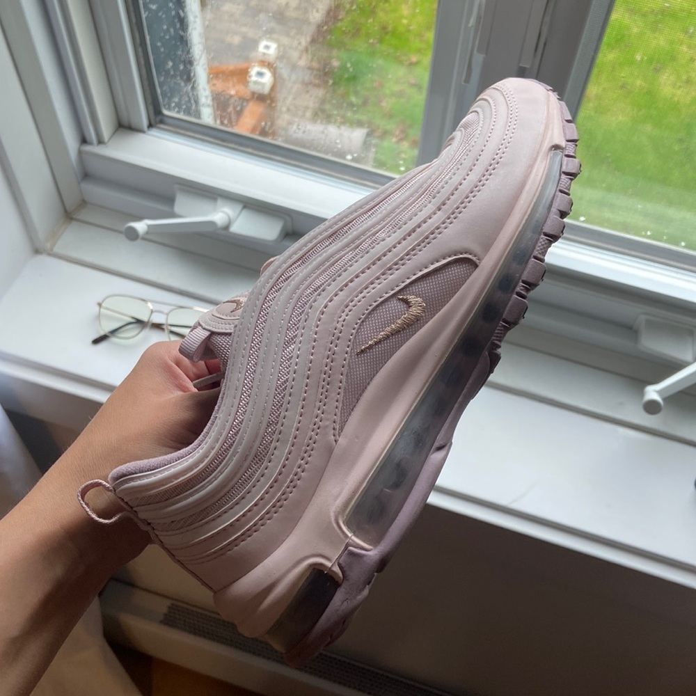 Metallic pink Air Max 97